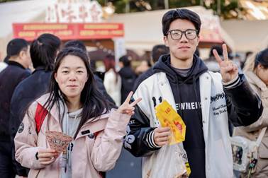 https://www.zufe.edu.cn/__local/2/52/C6/2FC469306945E7B6CF1830F262C_F0C7716B_134832.png